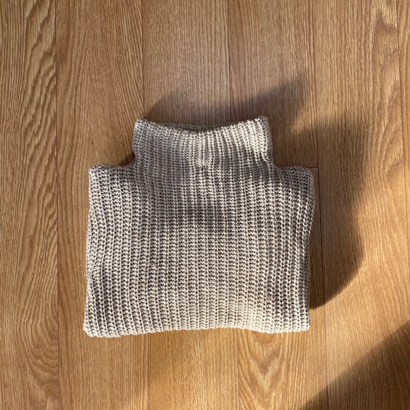Knit Mock Neck Sweater with Split Hem - Picture 3 of 10